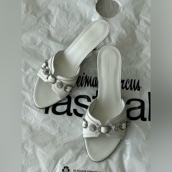 BALENCIAGA Cagole Lambskin Buckle white Slide Sandals. Size 40. - Picture 1 of 10